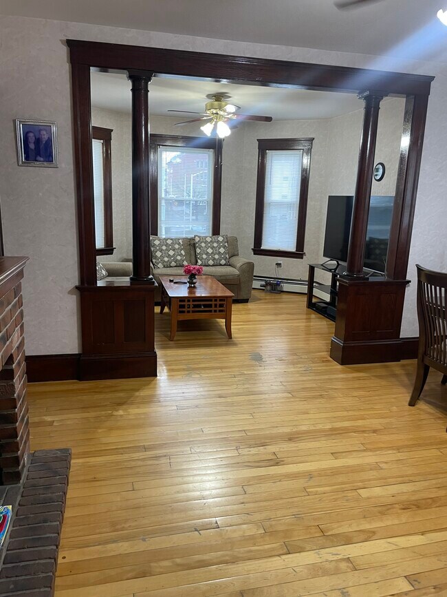Building Photo - 63 Pilgrim Ave