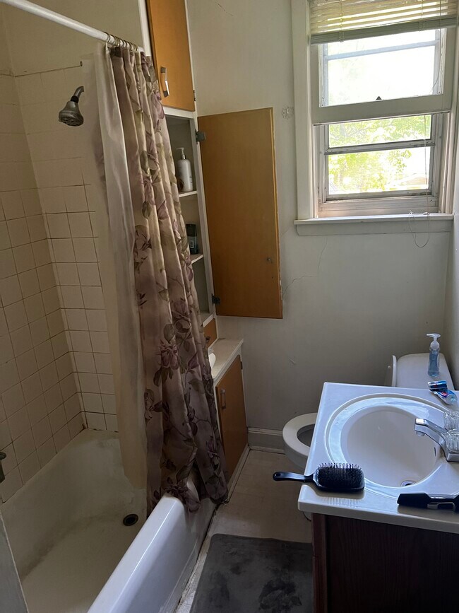 626 Hudson St, Eau Claire, WI 54703 House Rental in Eau Claire, WI