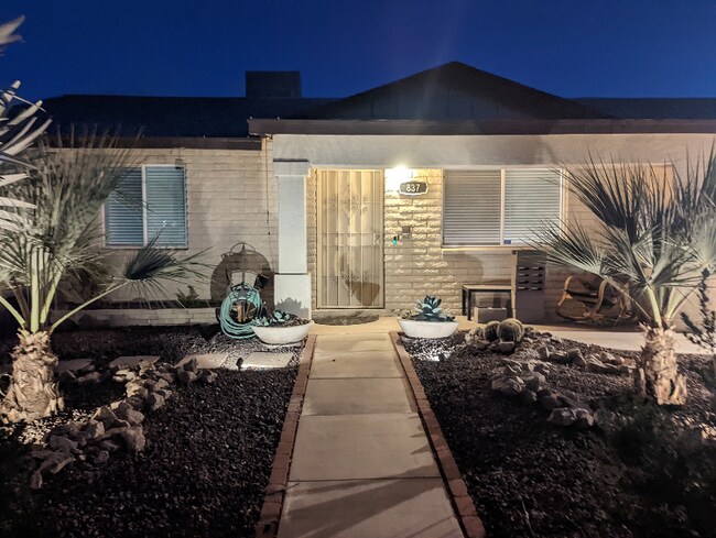 Building Photo - 837 E Gable Ave