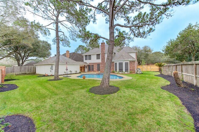 Foto del edificio - 19330 Foxtree Ln