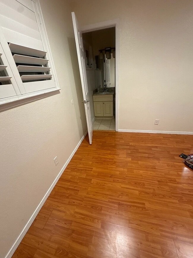 Building Photo - 2137 Amberwood Ln