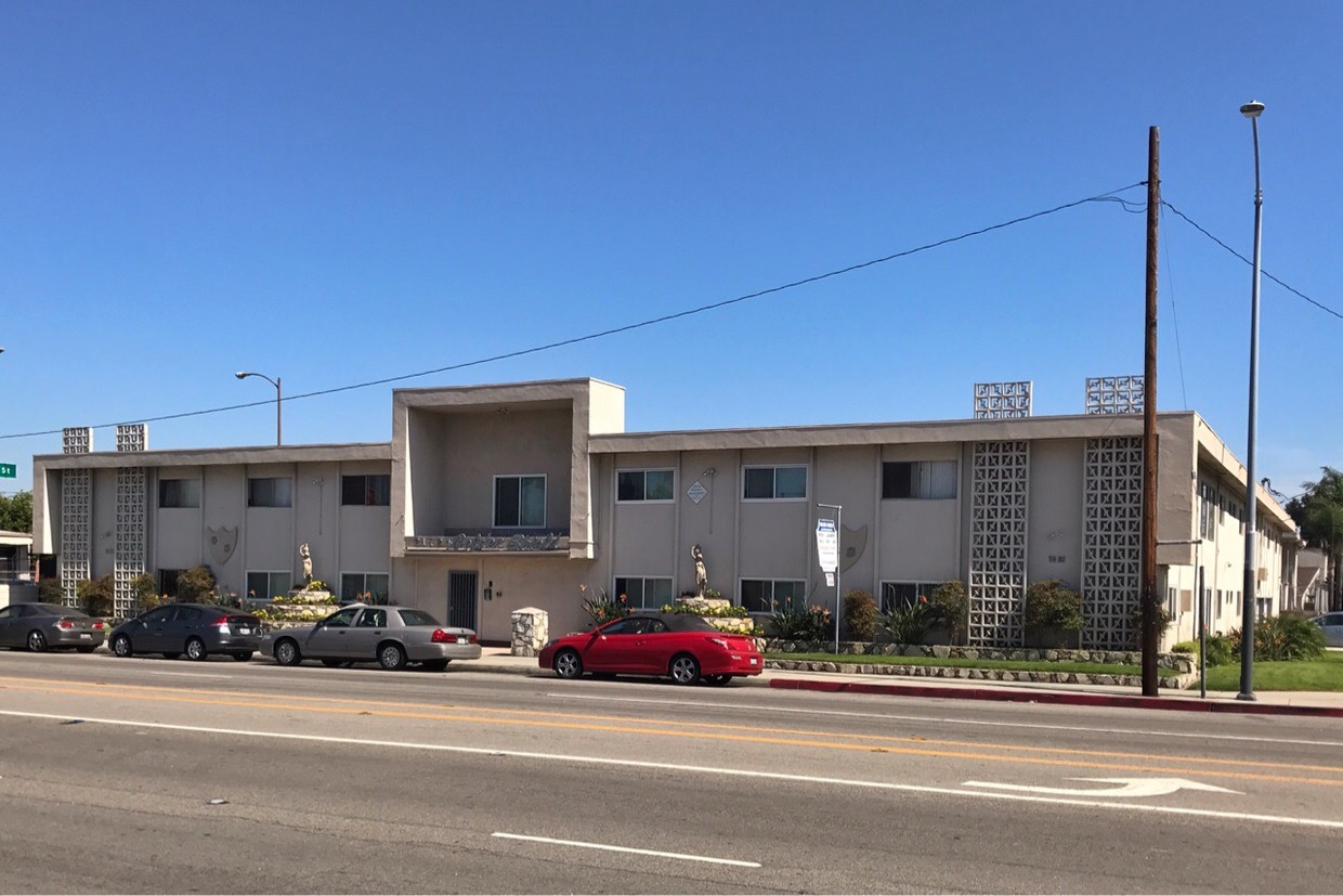 Primary Photo - Golden Shield Apartments