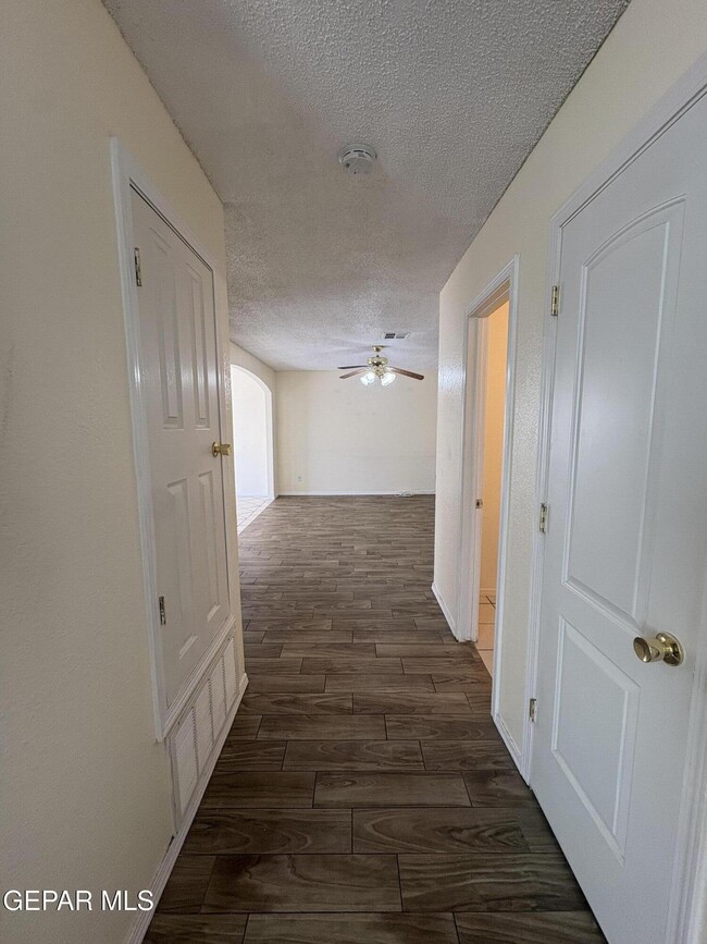 Building Photo - 2333 Hannah Leigh St