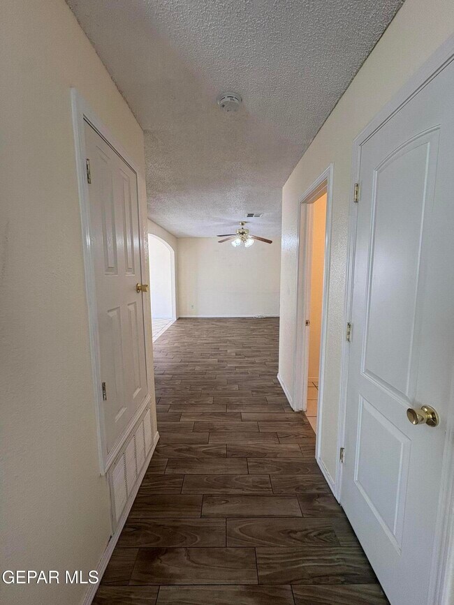 Foto del edificio - 2333 Hannah Leigh St