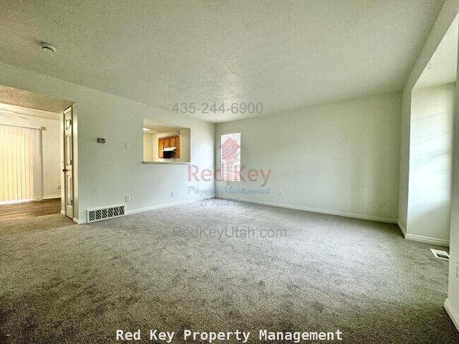 Foto del edificio - 410 W Single Family Home