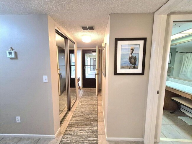 Foto del edificio - 50 Woodlake Pl