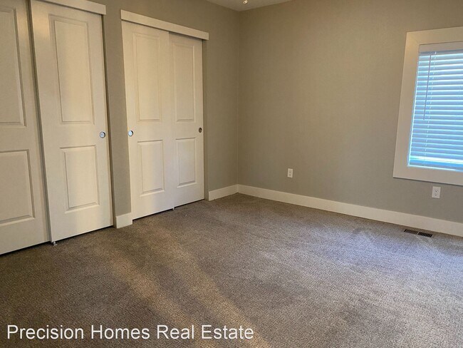 Building Photo - 4 br, 2 bath House - 301 Phelps St