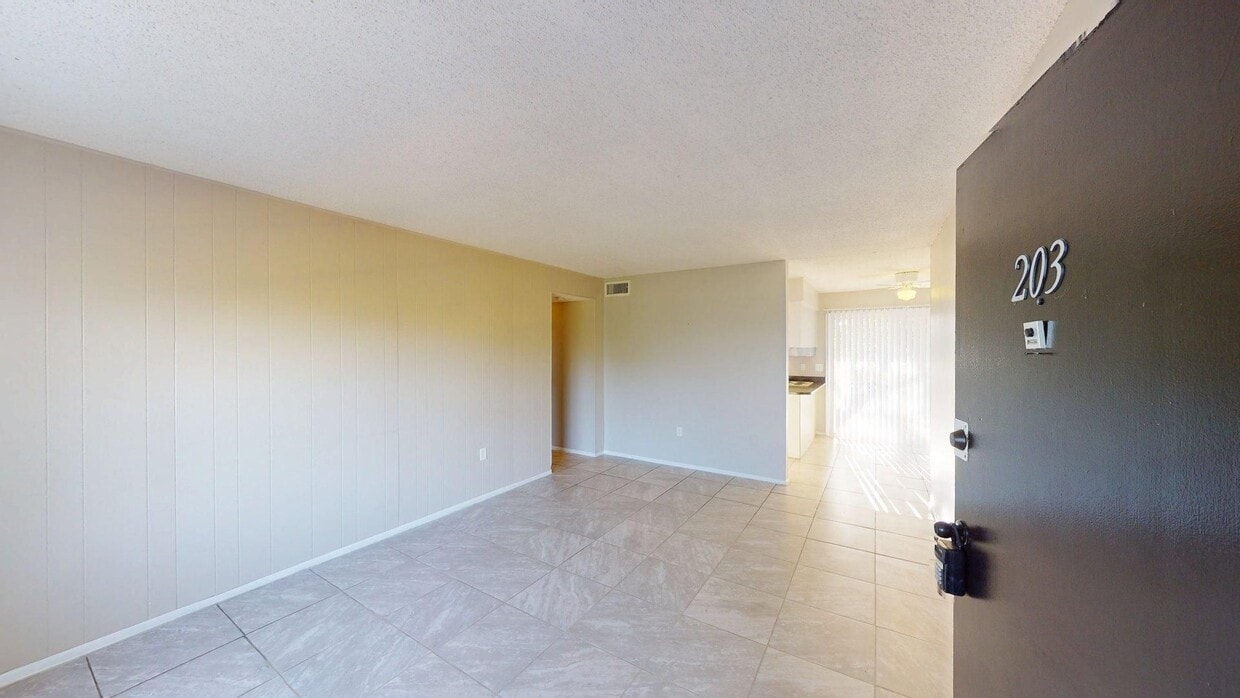 Primary Photo - 1 BR 1 BA       CONDO @      GROVE PARK CO...
