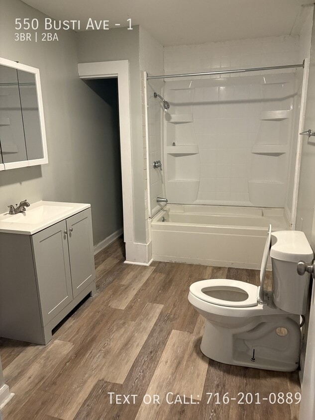 Foto principal - 550 Busti Ave