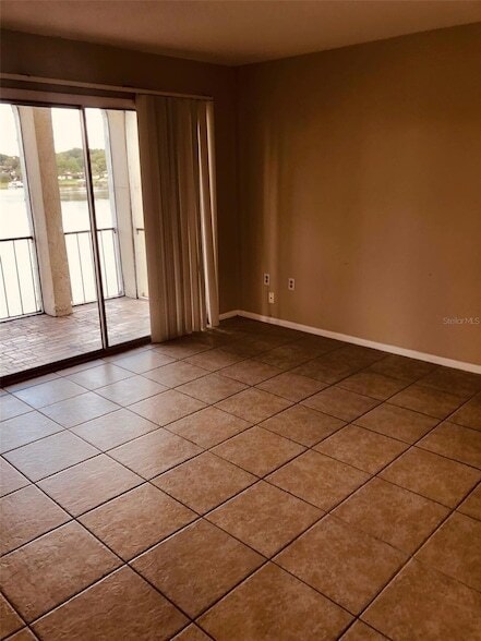 Building Photo - 524 Orange Dr