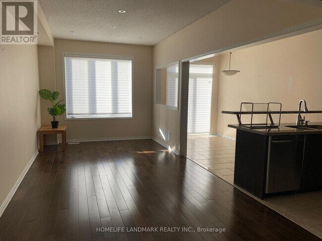 Building Photo - 117 Catalpa Cres