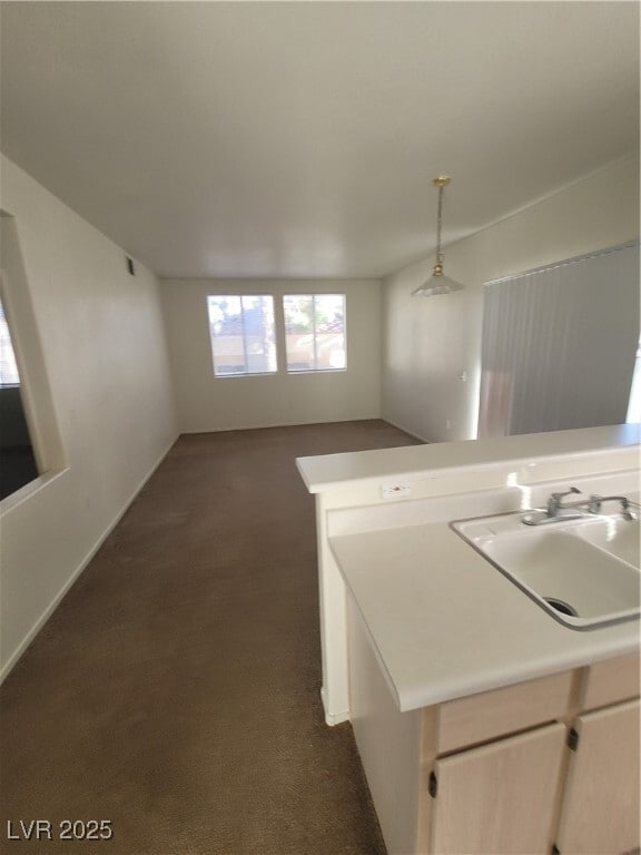 Building Photo - 7413 W Russell Rd