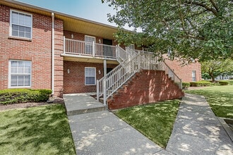 Lyndon Crossings - Lyndon Crossings Apartments
