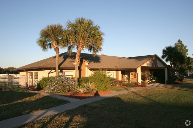 Foto del edificio - Sunlake Terrace Estates