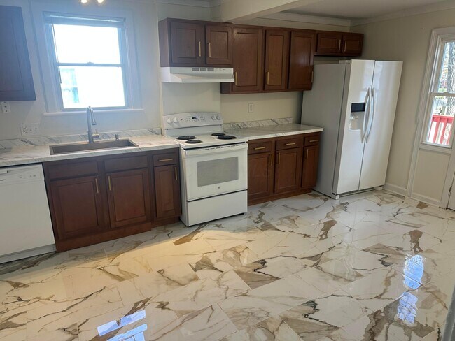 Foto del edificio - 1024 Miller Ave