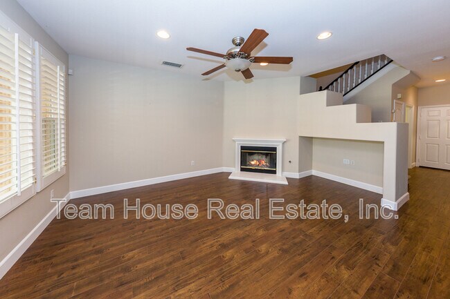 Building Photo - 25527 Via Ventana