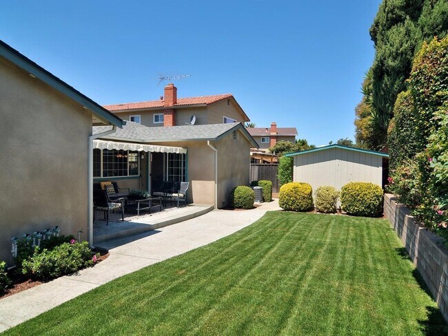 Foto del edificio - 3365 Cropley Ct