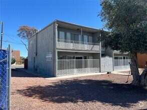 Building Photo - 1388 E Desert Inn Rd