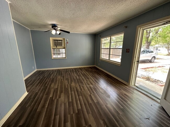 Building Photo - Beautifully Remodeled 3 Bedroom Home