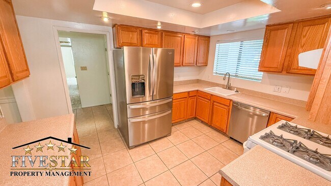 Foto del edificio - 7005 Quailwood Dr