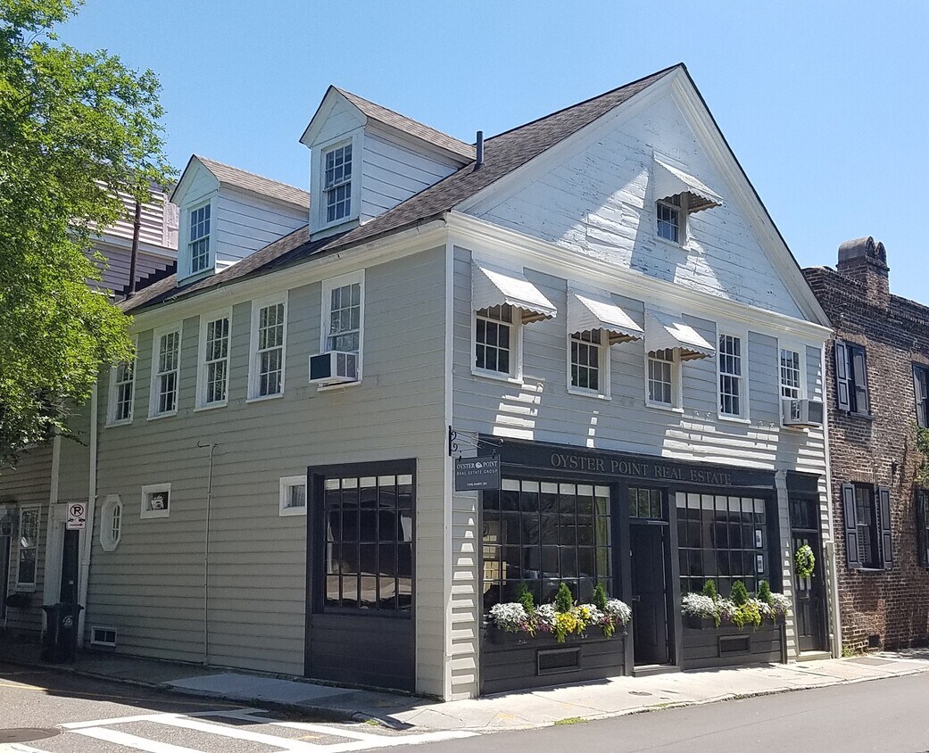 Primary Photo - 93 Tradd St