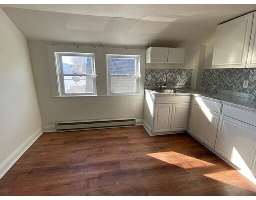 Foto del edificio - 121 Glendale St