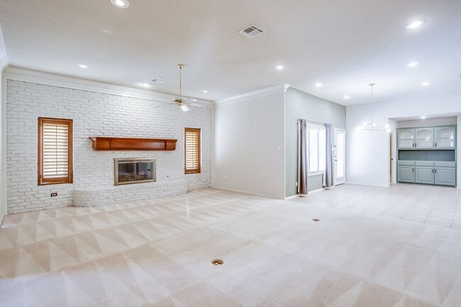 Building Photo - Beautiful and Spacious with Everything You...