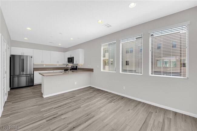 Foto del edificio - 11251 Hidden Peak Ave