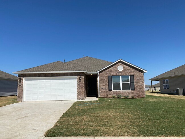 Foto del edificio - *Preleasing* Three Bedroom | Two Bathroom ...