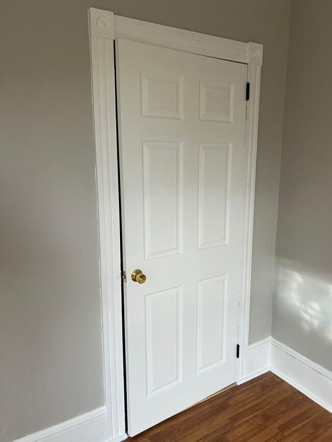 Foto del edificio - 501 Rugby Rd