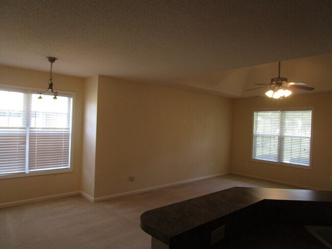 Foto del edificio - 20 Brushwood Ct