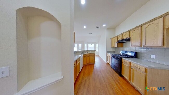 Building Photo - 102 Hersee Ct