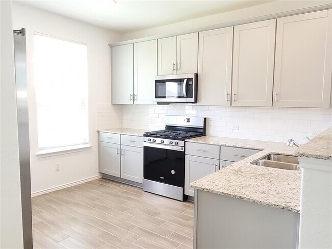 Building Photo - 513 Pickrell Lp