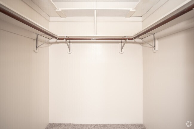 2BR, 2BA - 850 SF - Westwood Apartments