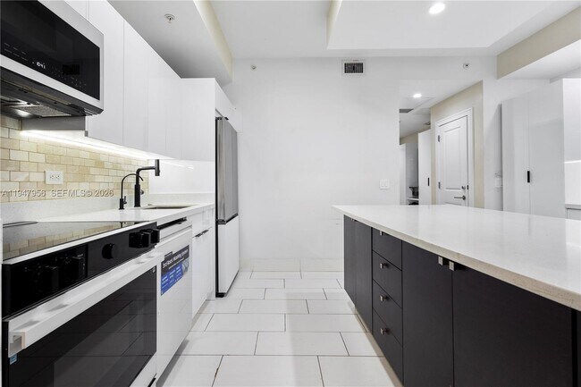 Foto del edificio - 5300 NW 87th Ave