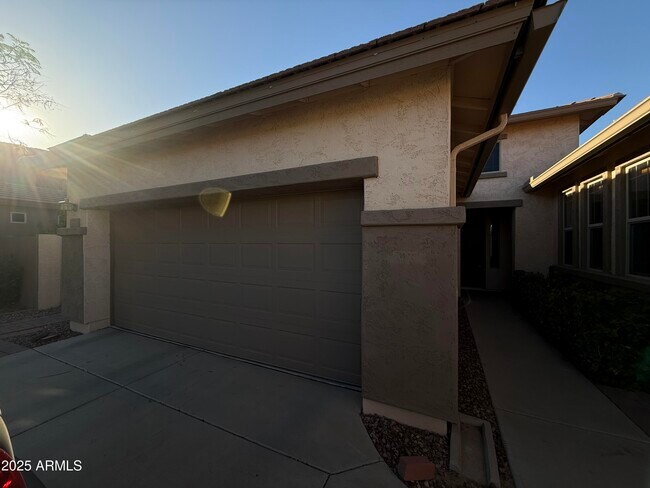 Building Photo - 1594 W Pelican Ct