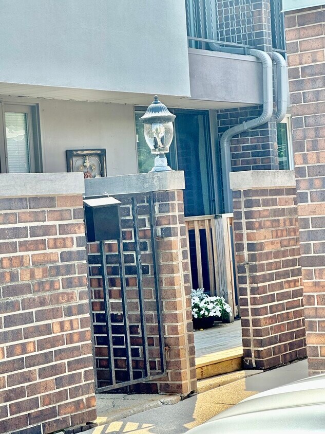 Foto principal - 1723 Grove St