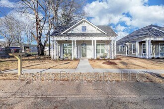 Building Photo - 107 Hemlock Dr