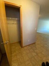 Building Photo - 1611 Gunston Dr