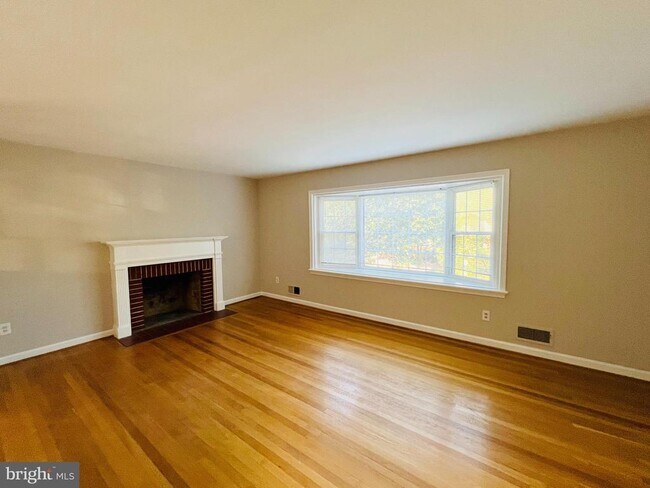 Foto del edificio - 912 McKinley Rd