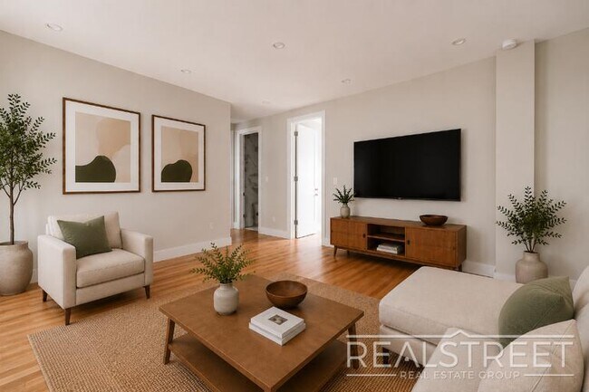 Foto del edificio - Prosepct Heights Brand new 3 Bedroom 2 Bathroom with in unit WD!
