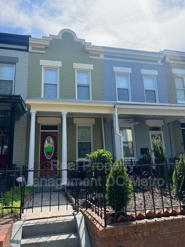 Photo - 221 14th Pl NE