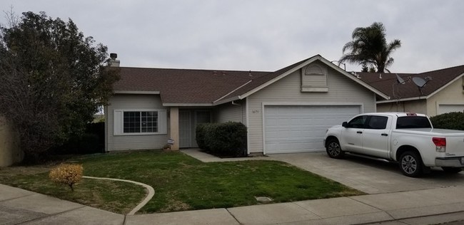 Building Photo - 1675 Willow Park Way