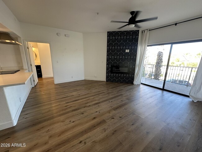 Foto del edificio - 10401 N Saguaro Blvd