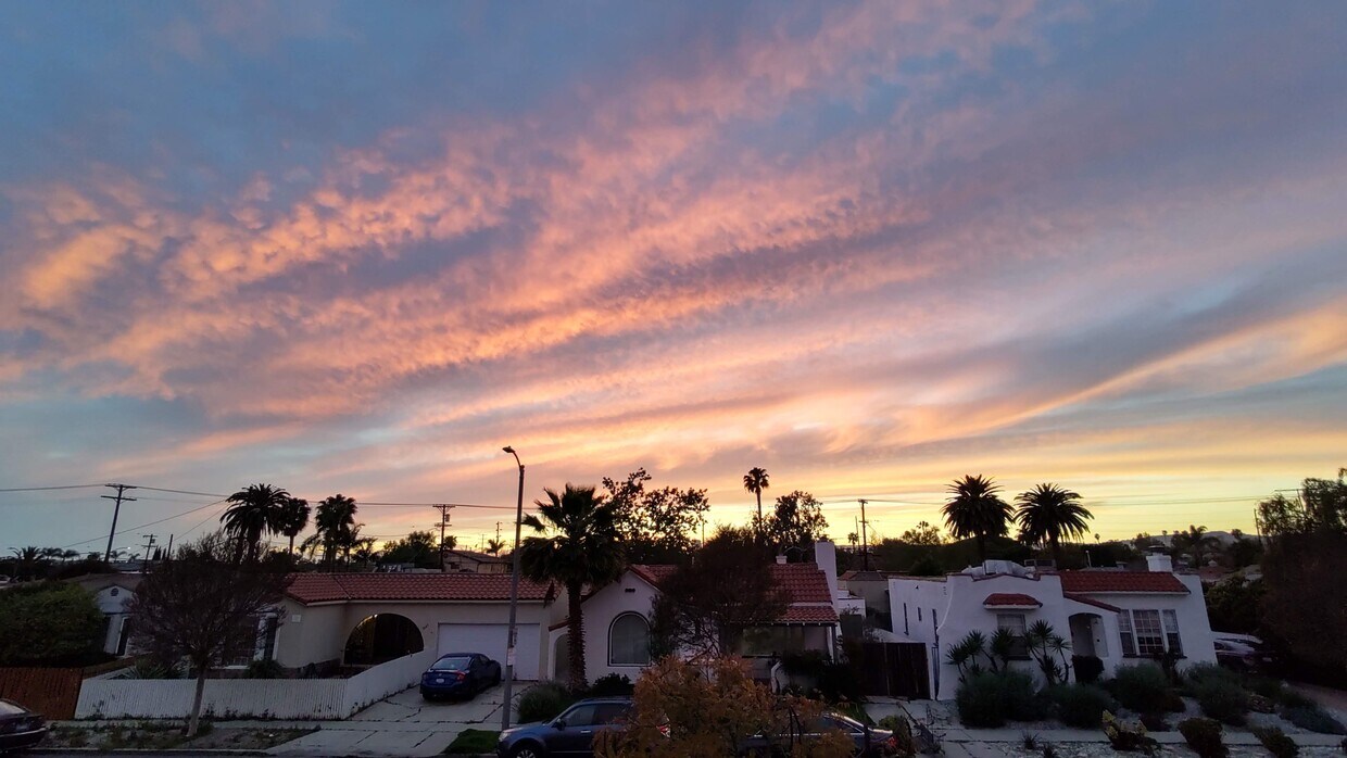 Foto principal - 1638 S Curson Ave