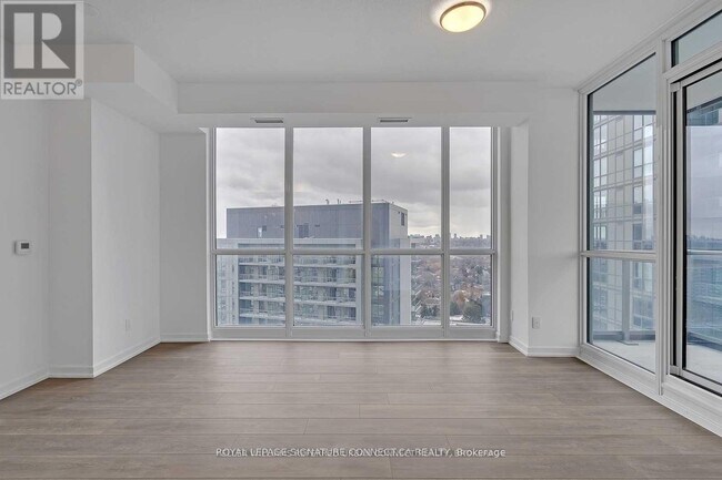 Photo du bâtiment - 32 Forest Manor Rd