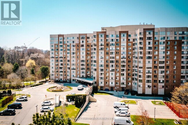 Building Photo - 1485 Lakeshore Rd E