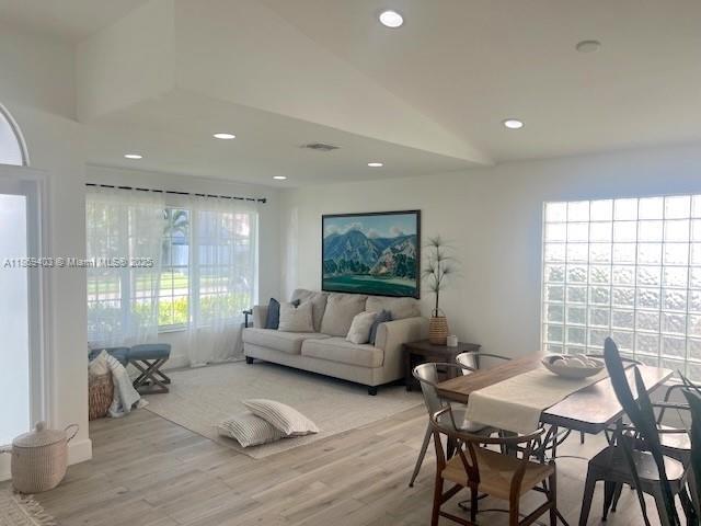 Foto del edificio - 17888 SW 14th St