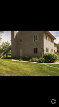 Building Photo - 907 Registry Dr