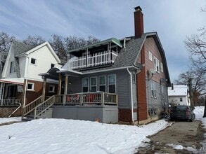 Building Photo - 15702 Cherrylawn St